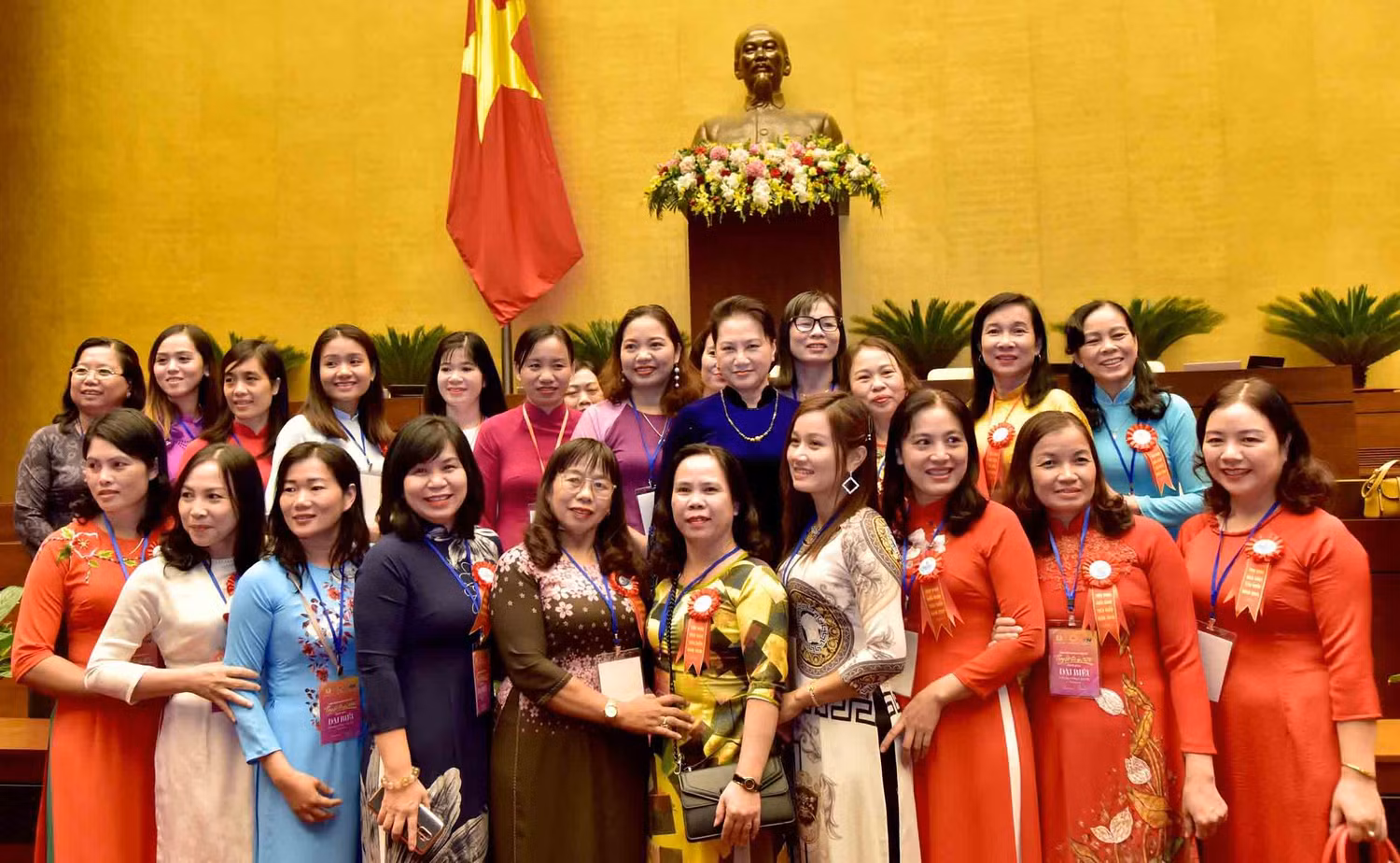 Chủ tịch Quốc hội Nguyễn Thị Kim Ngân gặp mặt các nhà giáo, cán bộ quản lý giáo dục tiêu biểu. (Ảnh: Đại biểu nhân dân) Chủ tịch Quốc hội Nguyễn Thị Kim Ngân gặp mặt các nhà giáo, cán bộ quản lý giáo dục tiêu biểu. (Ảnh: Đại biểu nhân dân)