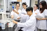 Kết luận của Bộ Chính trị về giải pháp đột phá trong tuyển dụng, bố trí, sử dụng, đãi ngộ cán bộ