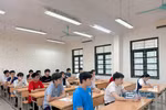 Hà Nội: Một thí sinh mang điện thoại vào phòng thi môn Ngữ văn