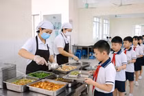 Tăng cường bảo đảm an toàn, chất lượng bữa ăn bán trú trong các cơ sở giáo dục