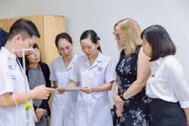 Trường đại học làm gì để thay đổi định kiến tốt nghiệp ngành Dược chỉ để mở quầy thuốc?