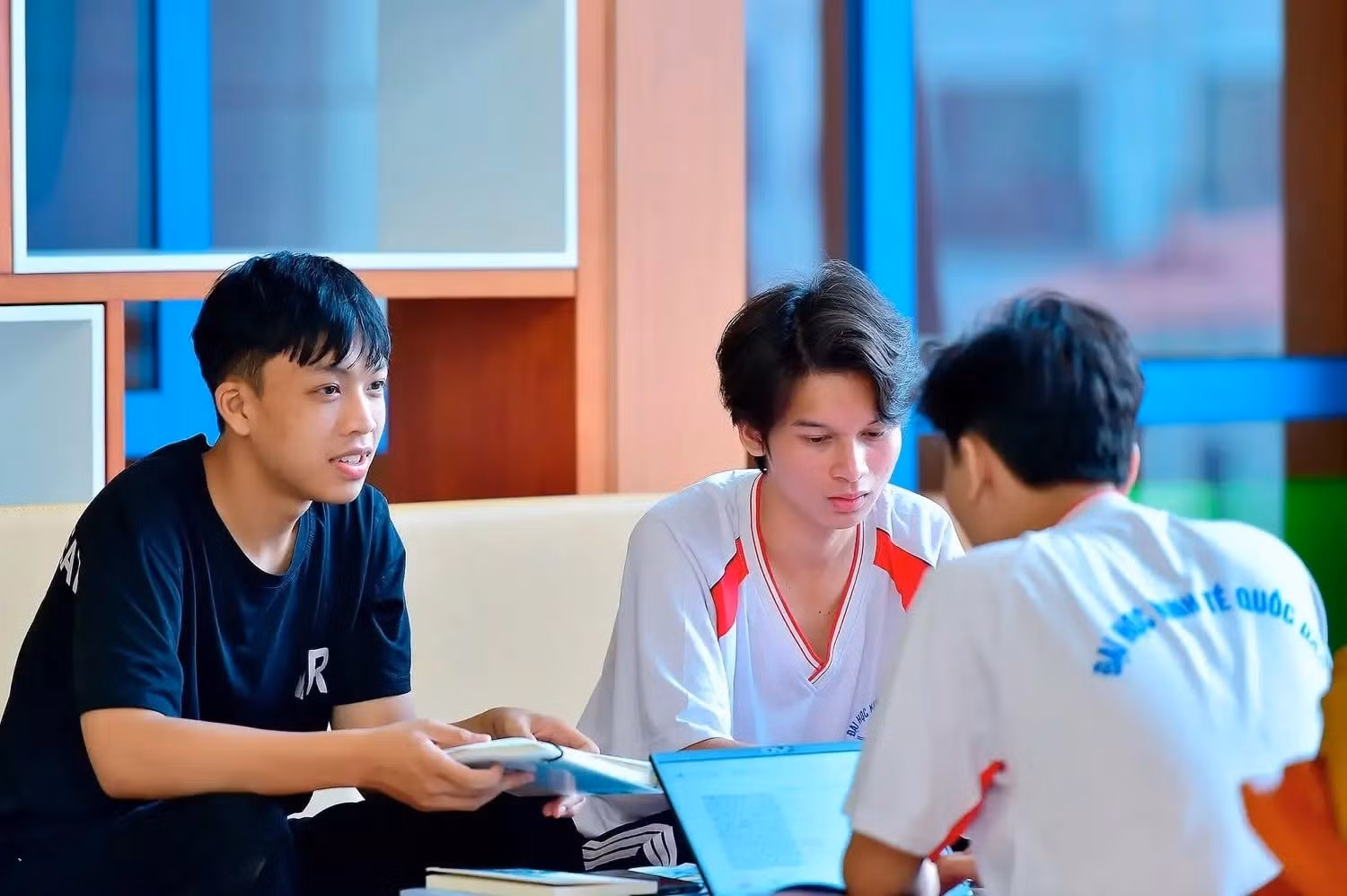 Ảnh minh họa: Sinh viên Đại học Kinh tế Quốc dân