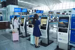 Vietnam Airlines thử nghiệm làm thủ tục và gửi hành lý tự động cho chuyến bay quốc tế tại Nội Bài
