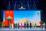Vietnam Airlines đón nhận Huân chương Lao động hạng Ba và Bằng khen của Thủ tướng Chính phủ