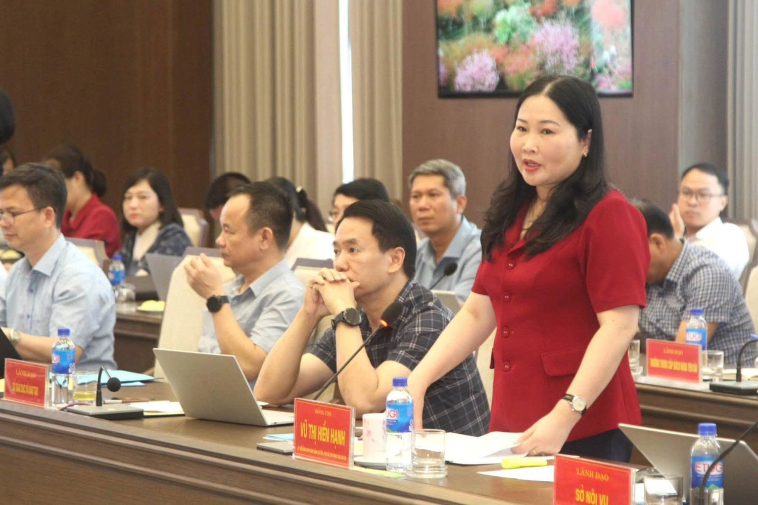 Bà Vũ Thị Hiền Hạnh - Phó Chủ tịch Uỷ ban Nhân dân tỉnh Lào Cai phát biểu tại hội nghị. Ảnh: website Đại học Thái Nguyên.