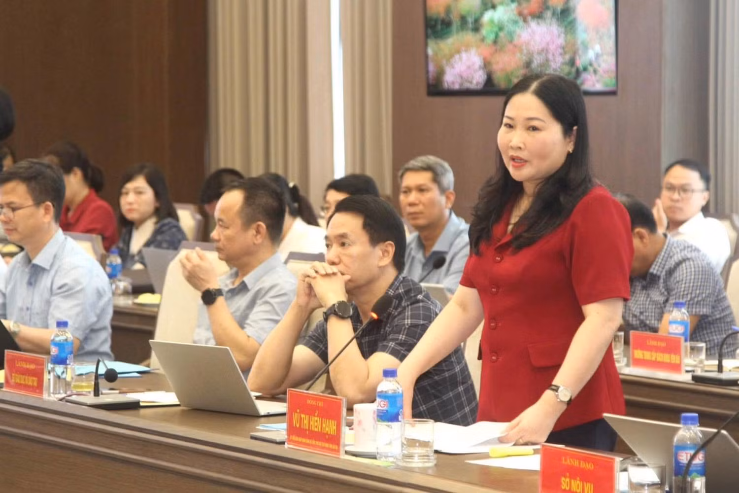Bà Vũ Thị Hiền Hạnh - Phó Chủ tịch Uỷ ban Nhân dân tỉnh Lào Cai phát biểu tại hội nghị. Ảnh: website Đại học Thái Nguyên.