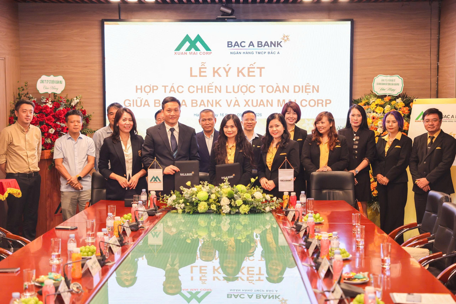 nghi-le-ky-ket-thoa-thuan-hop-tac-chien-luoc-toan-dien-giua-bac-a-bank-va-xuan-mai-corp.jpg