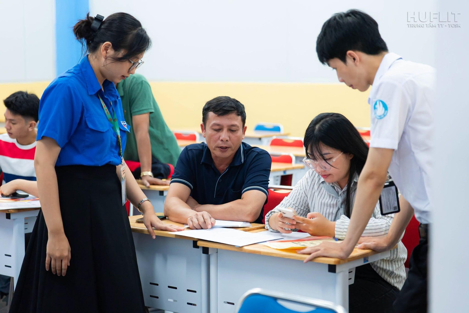 Chỉ còn vài ngày nữa để thí sinh và phụ huynh cân nhắc trước khi kết thúc thời gian xét tuyển bổ sung vào ngày 31/8