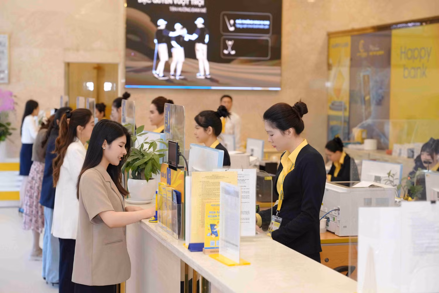 hinh-bai-2-nam-a-bank.jpg