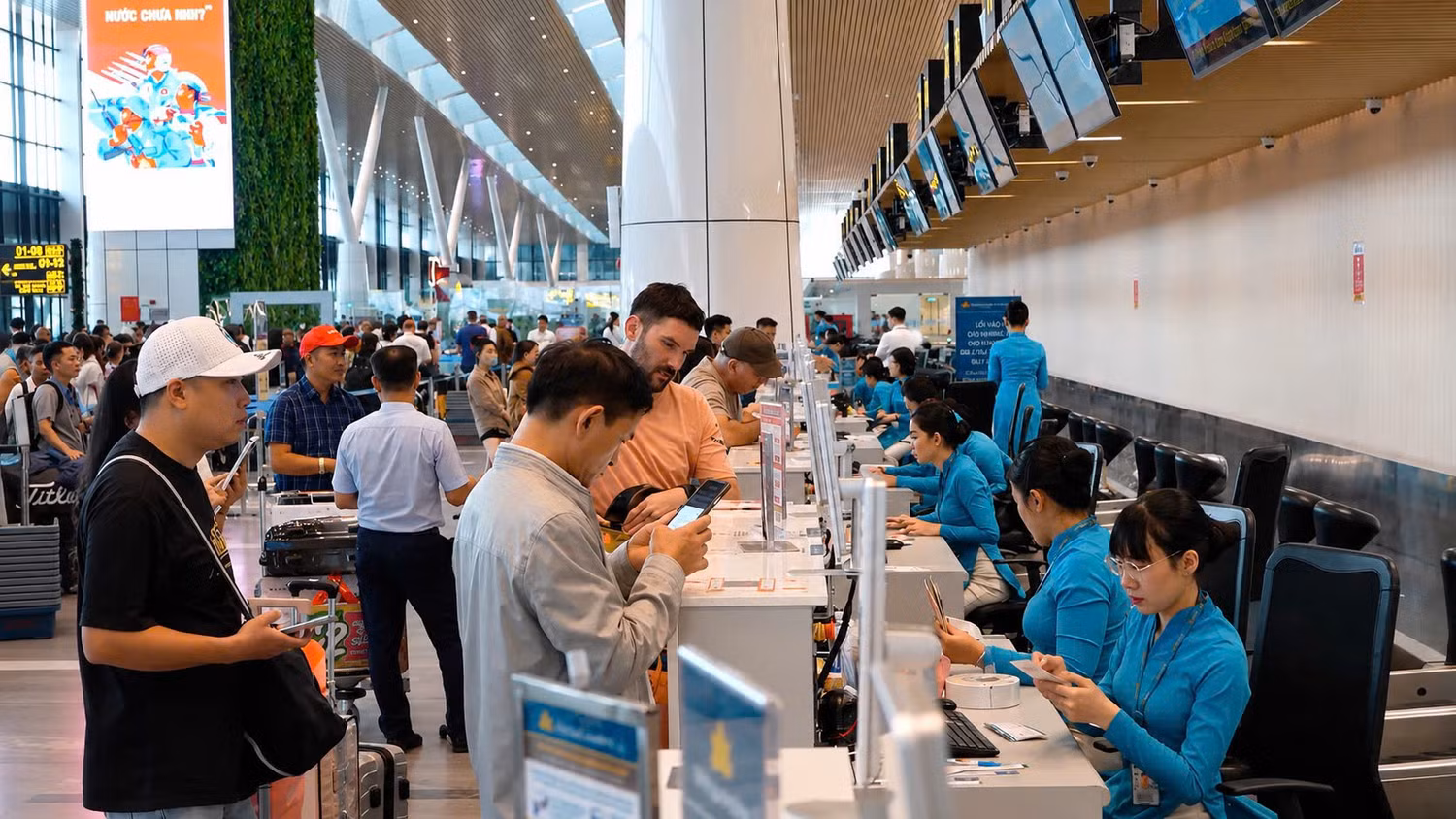 Vietnam Airlines Group mở bán vé Tết Đinh Mùi 2027 từ ngày 25/8, với gần 3,7 triệu chỗ.