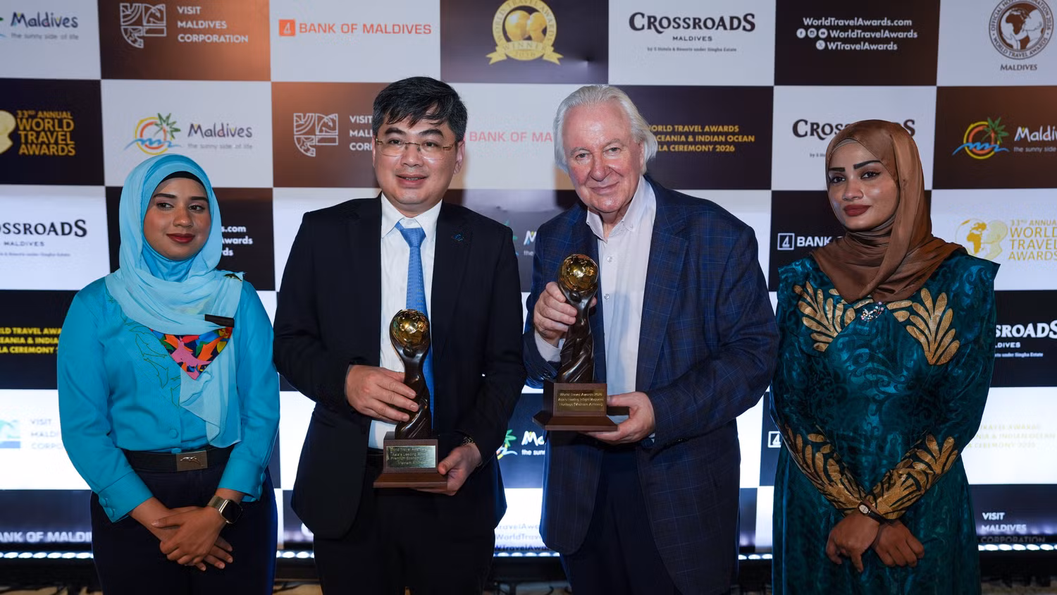 1-bon-giai-thuong-tai-world-travel-awards-2026-ghi-nhan-vietnam-airlines-o-nhieu-linh-vuc-tu-trai-nghiem-khach-hang-pho-thong-dac-biet-den-lotusmiles-va-dac-san-heritage.jpg