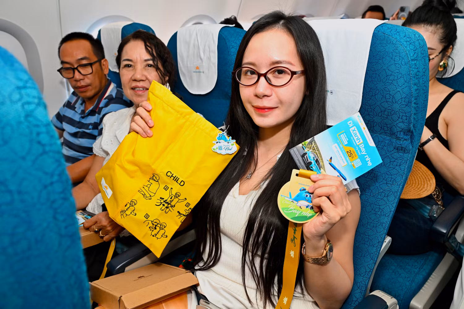 8-niem-vui-cua-hanh-khach-khi-nhung-lua-chon-bay-nhe-duoc-ghi-nhan-ngay-tren-chuyen-bay-toi-hue.jpg