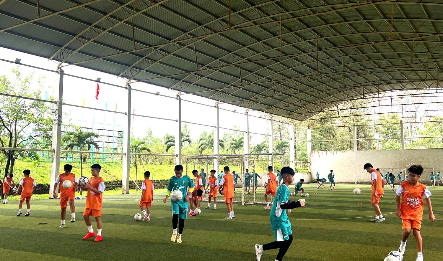 buoi-tap-luyen-dau-tien-cua-cac-tan-hoc-vien-khoa-4.jpg