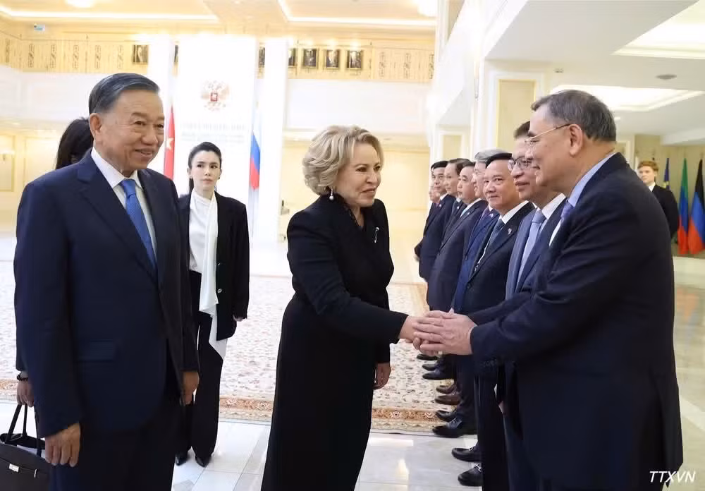 vna-potal-tong-bi-thu-chu-tich-nuoc-to-lam-hoi-kien-chu-tich-thuong-vien-nga.jpg