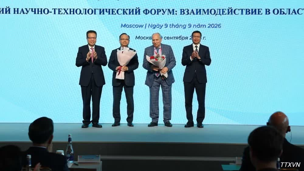 vna-potal-tong-bi-thu-chu-tich-nuoc-to-lam-du-dien-dan-khoa-hoc-va-cong-nghe-viet-nam-lien-bang-nga-2951.jpg