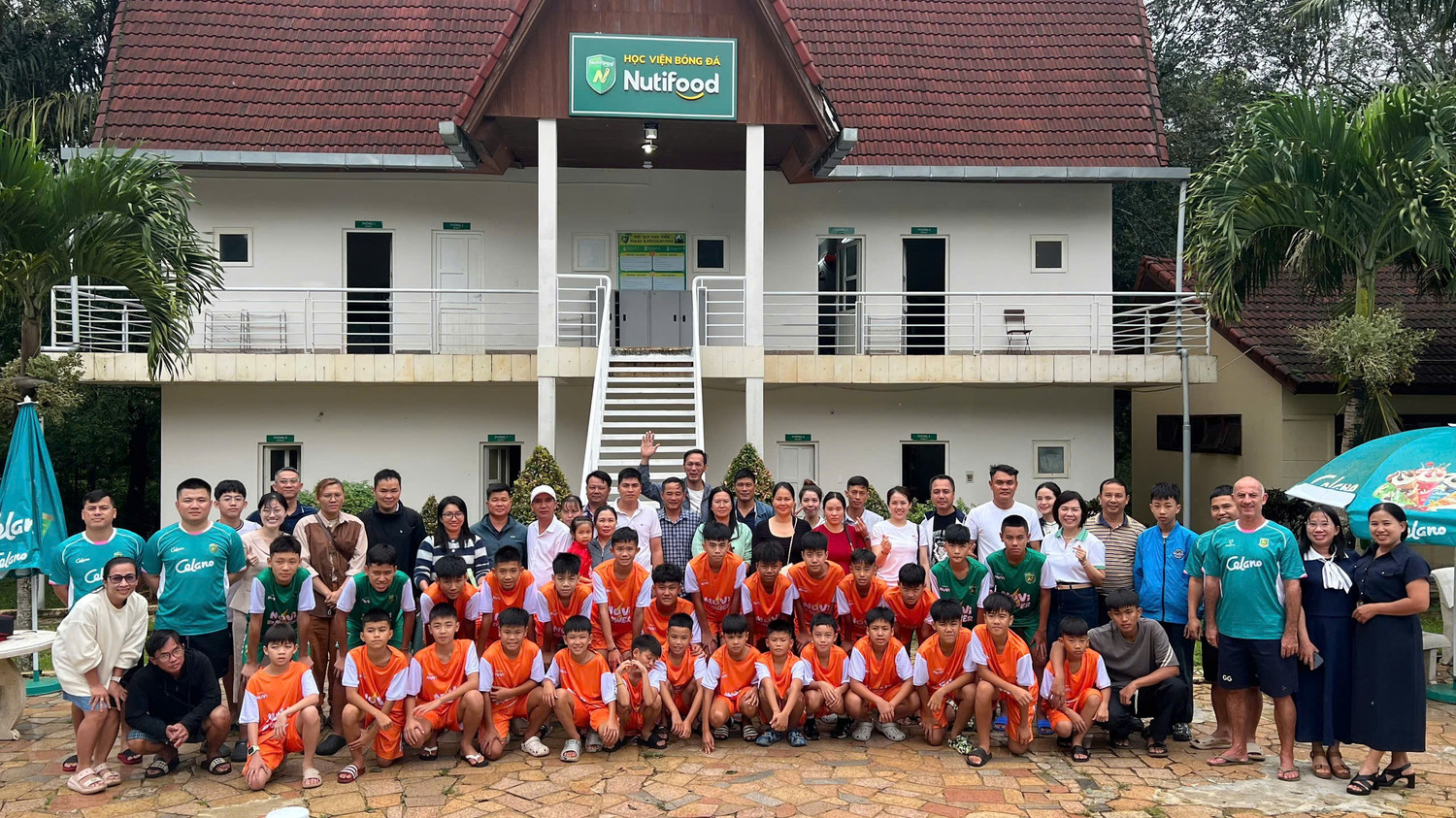 thay-co-phu-huynh-cac-hoc-vien-khoa-4-tai-buoi-le-khai-giang.jpg