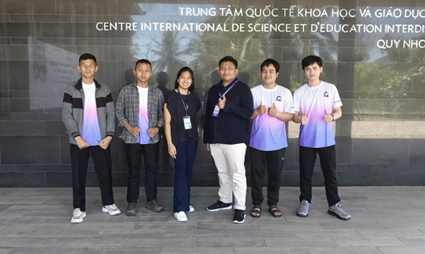 “Tôi thường nói tiếng Anh là một “chìa khóa” để kết nối với thế giới bên ngoài. Có kiến thức nhưng không thể kết nối thì mình vẫn bị giới hạn trong phạm vi của mình”.