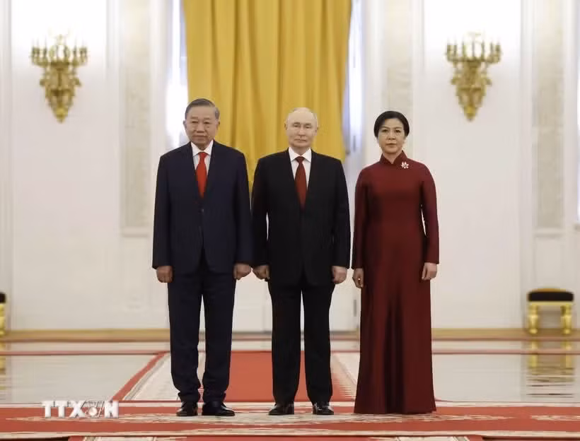 tong-thong-nga-putin-chu-tri-le-don-tong-bi-thu-chu-tich-nuoc-to-lam-cung-phu-nhan-9013980-1.jpg