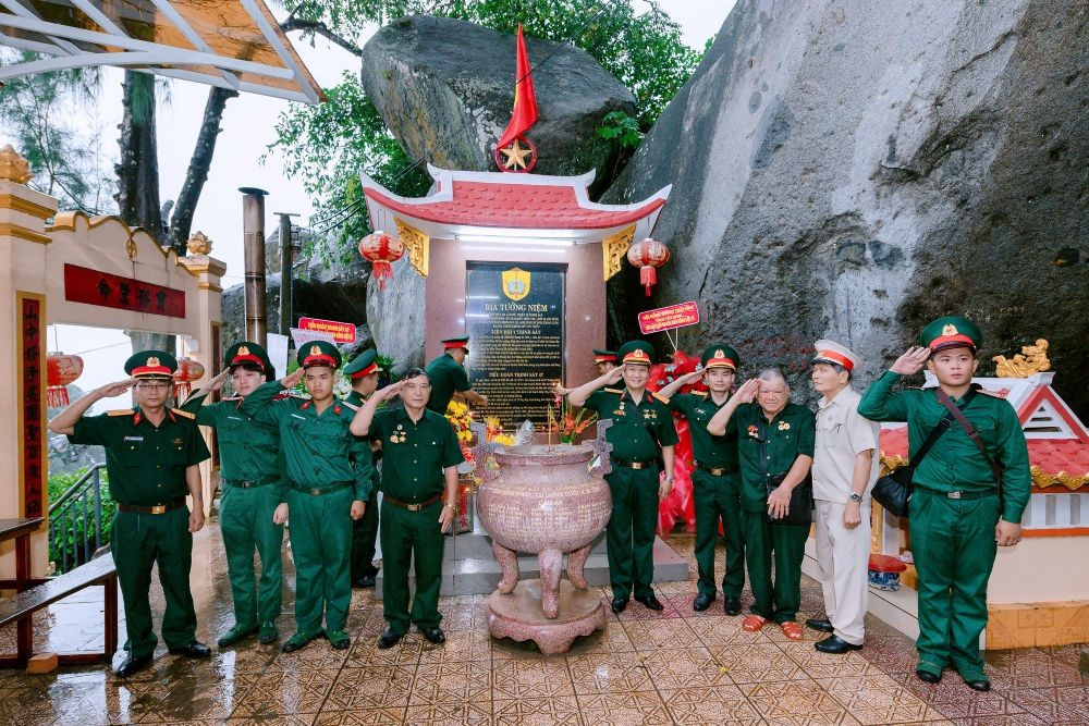 chua-hang-nui-ba-den-2.jpg
