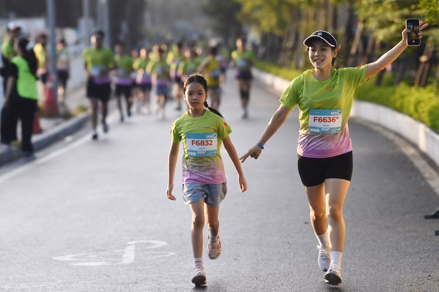 qua-5-mua-to-chuc-run-for-love-tro-thanh-diem-hen-quen-thuoc-cua-cong-dong-yeu-chay-bo-trong-mua-thu-ha-noi-205.jpg