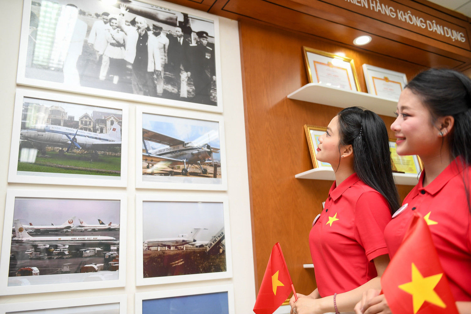6-cac-thi-sinh-tim-hieu-lich-su-hinh-thanh-phat-trien-cua-vietnam-airlines-qua-nhung-hinh-anh-tu-lieu-duoc-luu-giu-qua-cac-thoi-ky.jpg