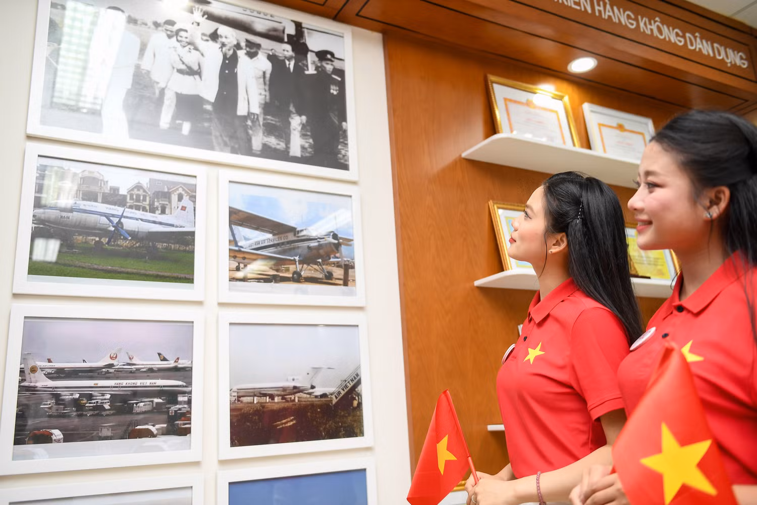 6-cac-thi-sinh-tim-hieu-lich-su-hinh-thanh-phat-trien-cua-vietnam-airlines-qua-nhung-hinh-anh-tu-lieu-duoc-luu-giu-qua-cac-thoi-ky.jpg