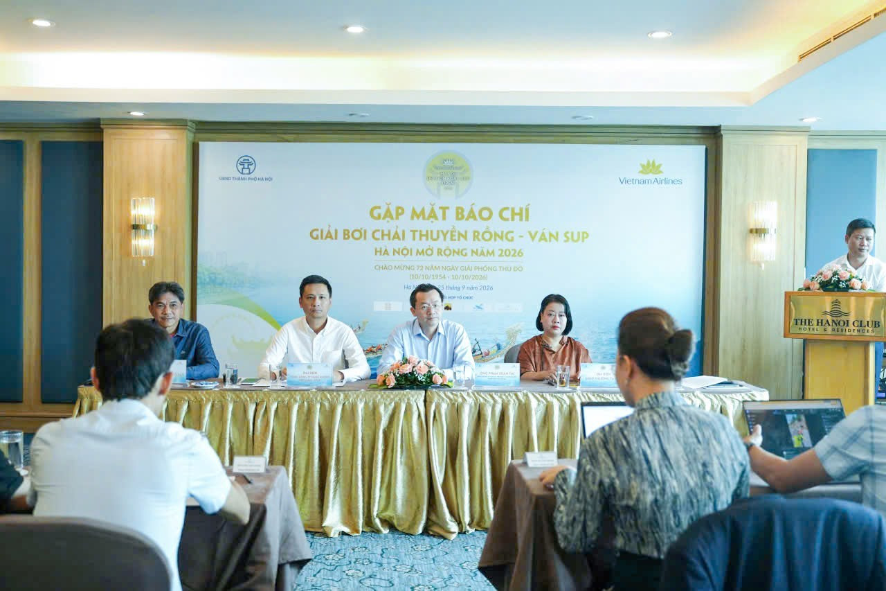 3-toan-canh-hop-bao-giai-boi-chai-thuyen-rong-van-sup-mo-rong-2026.jpg