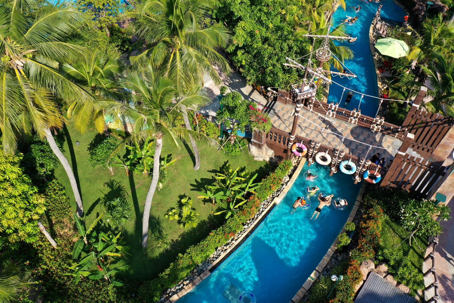 sunworld-hon-thom4.jpg