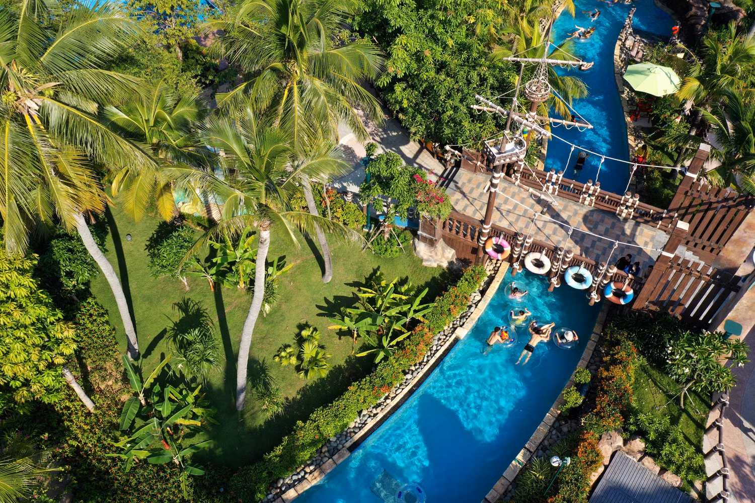 sunworld-hon-thom4.jpg