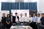Sinh viên ĐHQGHN trải nghiệm thiết bị phòng lab hiện đại do hãng Keysight Technologies tài trợ