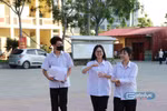 Thí sinh Hải Phòng thoải mái trước khi làm bài thi môn Ngữ văn