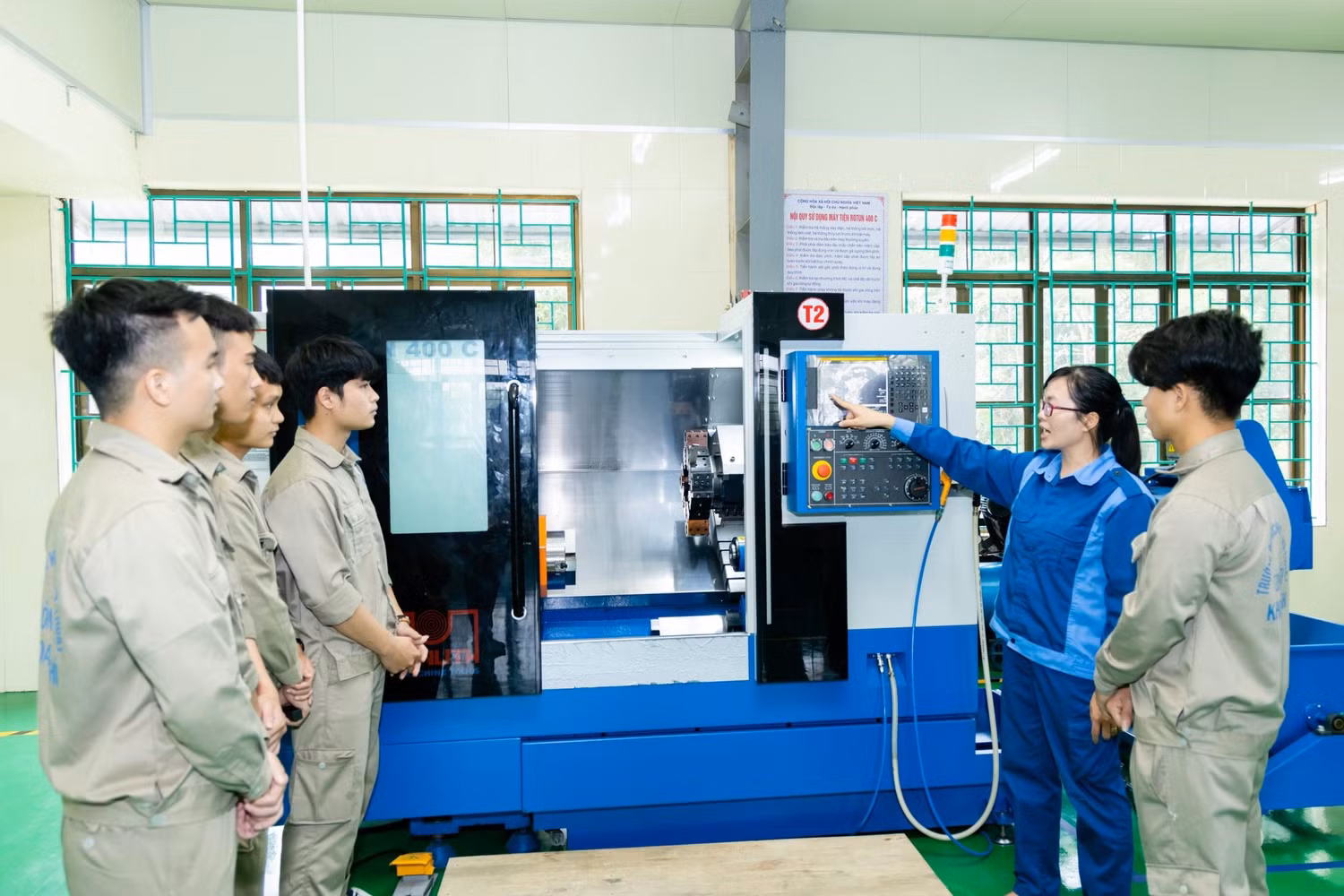 anh-truong-dh-kinh-te-ktcn.jpg