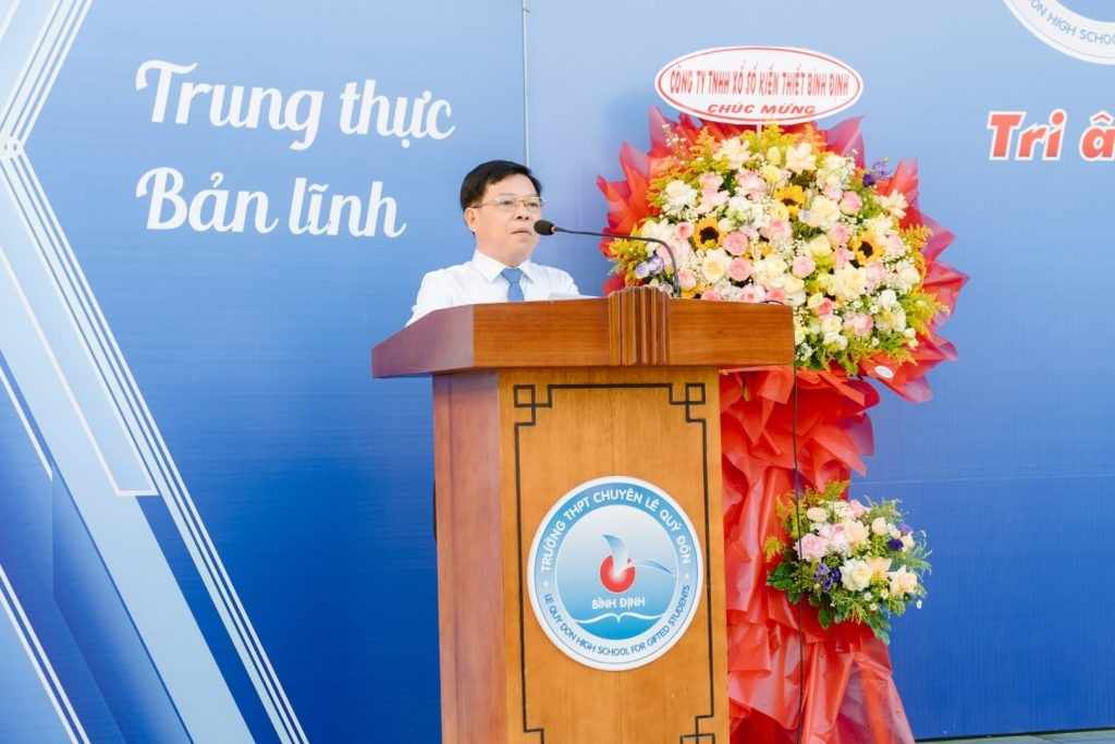thay-huynh-le-minh-1024x683.jpg