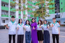 GS. Huỳnh Thị Lan Hương nhắn tân sinh viên HUNRE: Học để có tri thức, năng lực và khả năng thích ứng