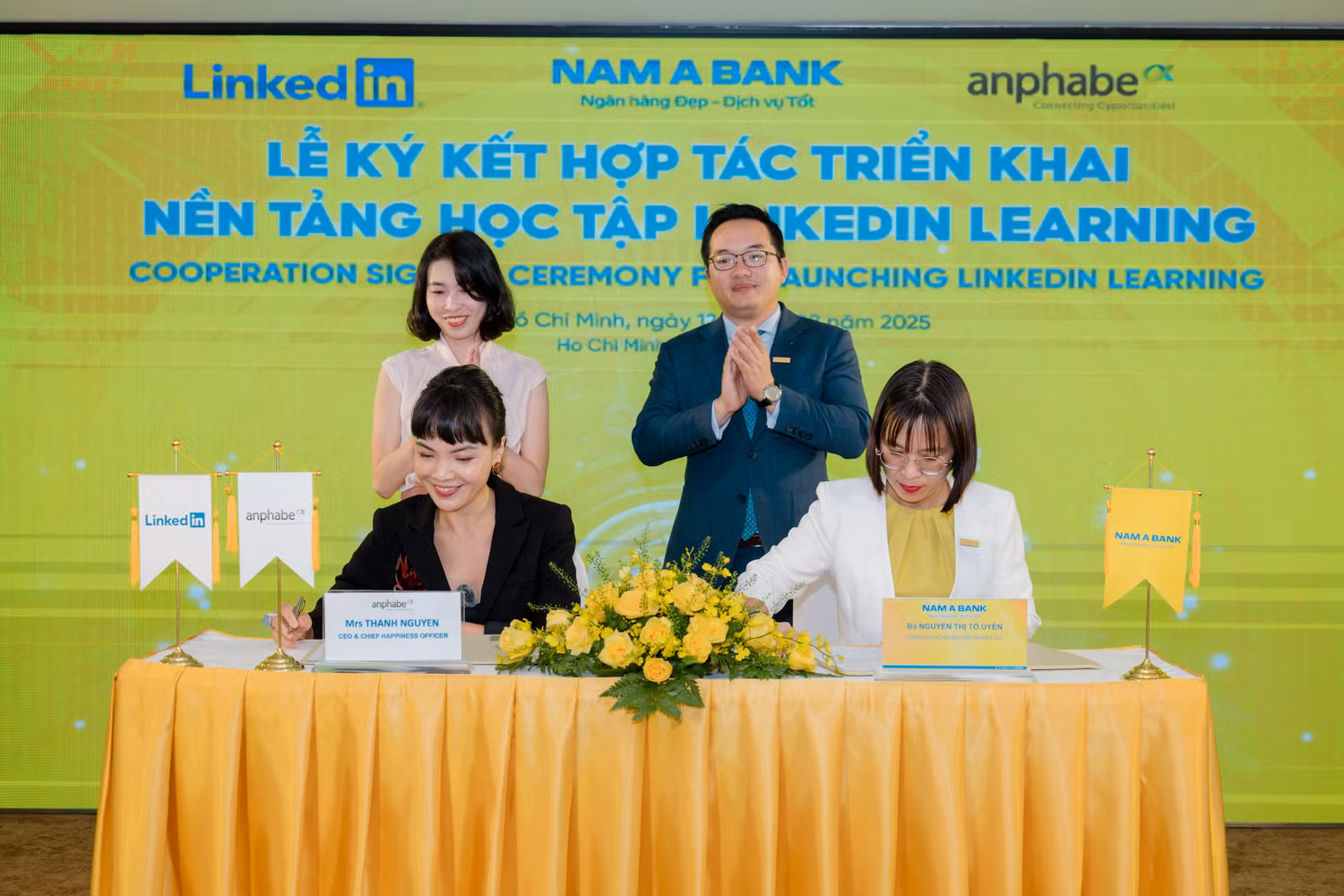 giai-thuong-hr-asia-2.jpg