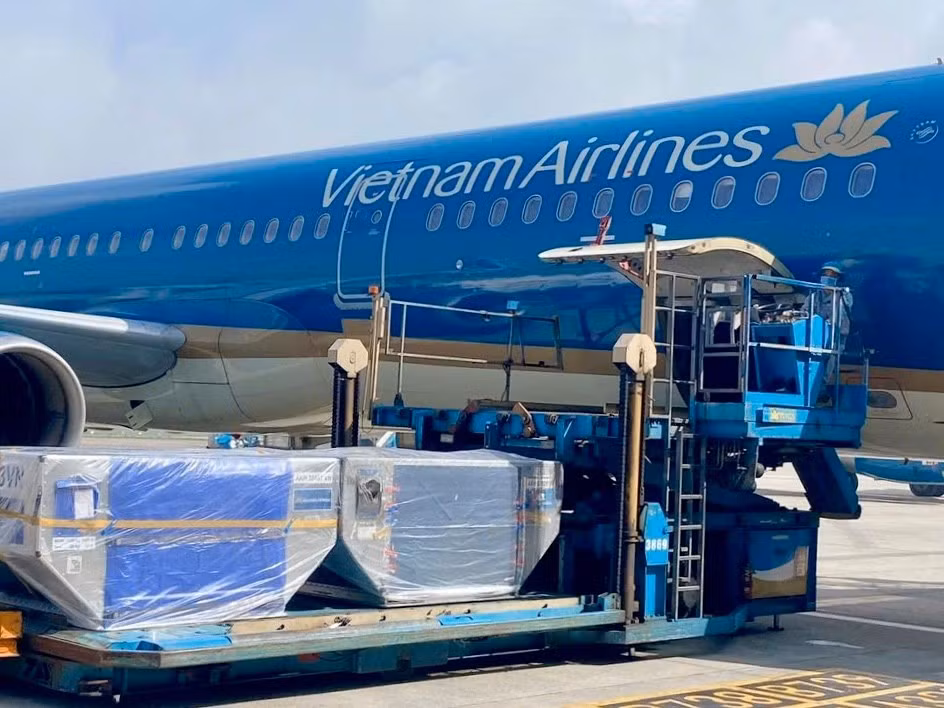 vietnam-airlines-group-gom-vietnam-airlines-pacific-airlines-va-vasco-tiep-tuc-trien-khai-chuong-trinh-van-chuyen-mien-phi-hang-cuu-tro-den-cac-khu-vuc-chiu-thiet-hai-nang-ne-cua-mua-lu-mien-trung.jpg