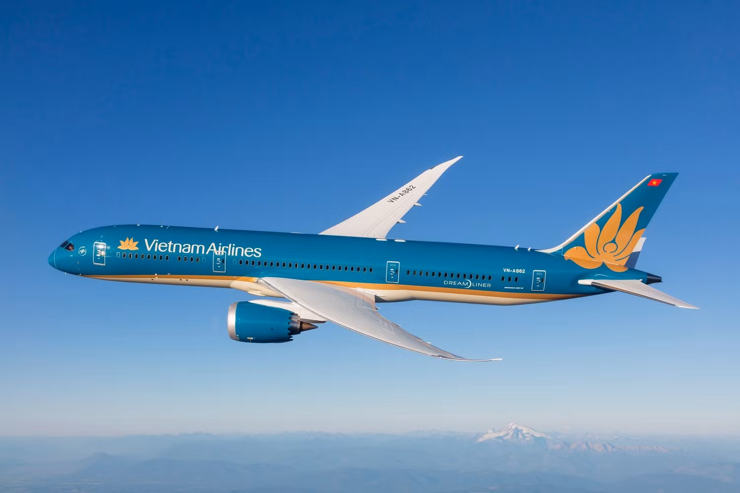1-vietnam-airlines-vua-duoc-airline-ratings-vinh-danh-tai-giai-thuong-ben-vung-2025-ghi-nhan-nhung-sang-kien-va-hanh-dong-ben-vung-noi-bat-cua-hang.jpg