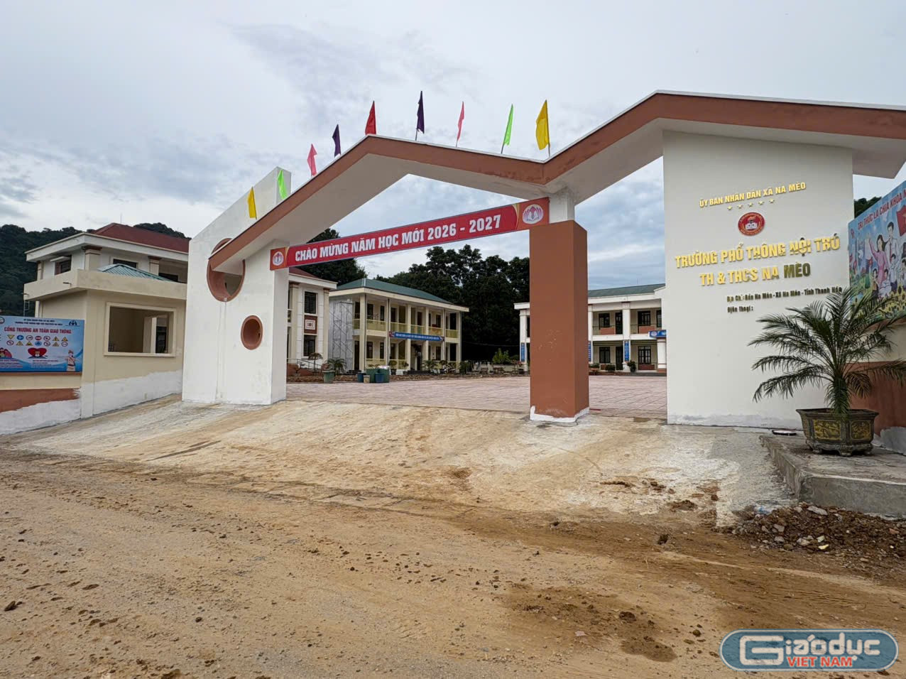 gdvn-truong-pho-thong-noi-tru-th-thcs-na-meo-thanh-hoaanh-nhan-vat-cung-cap.jpg