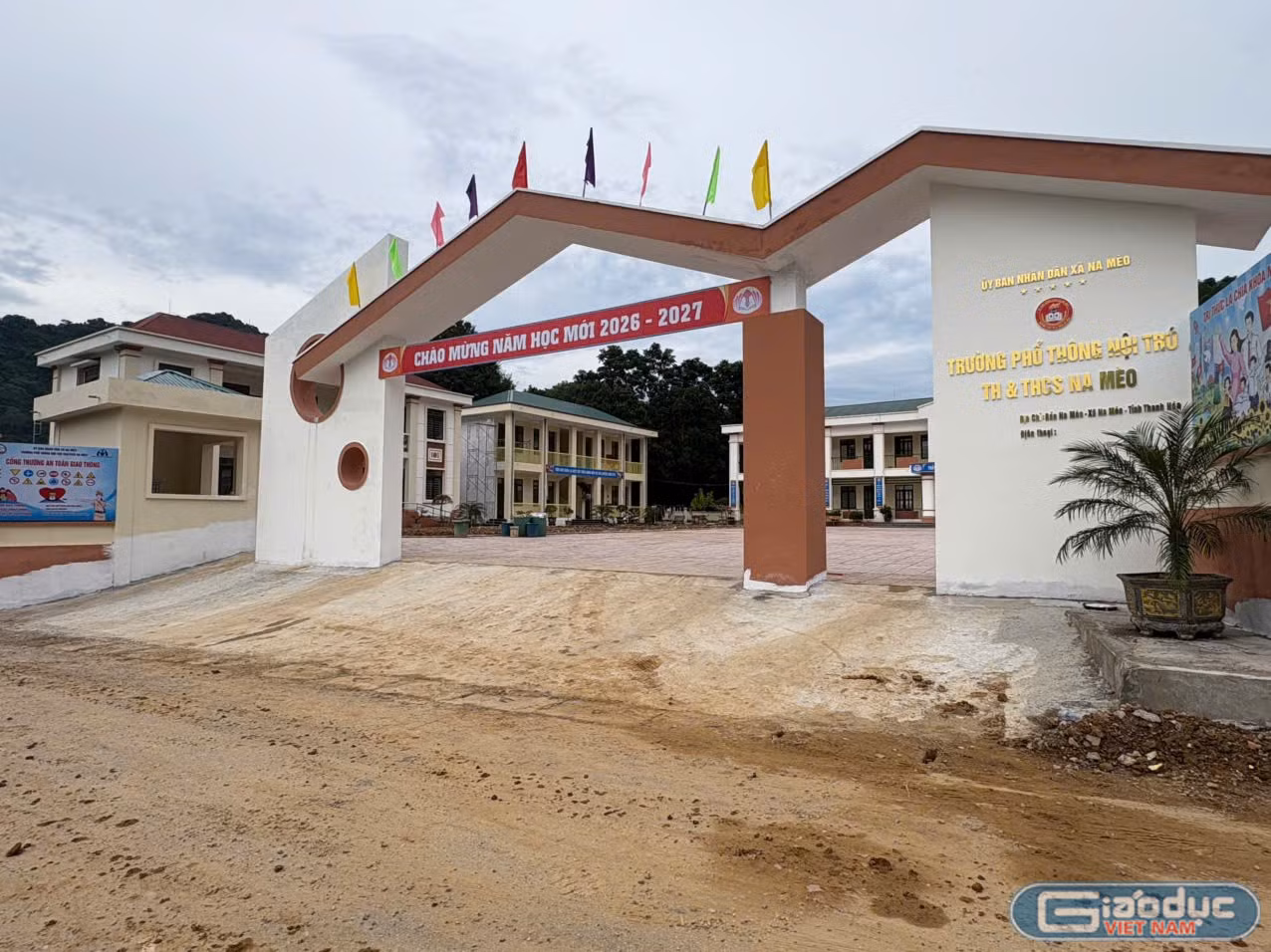 gdvn-truong-pho-thong-noi-tru-th-thcs-na-meo-thanh-hoaanh-nhan-vat-cung-cap.jpg