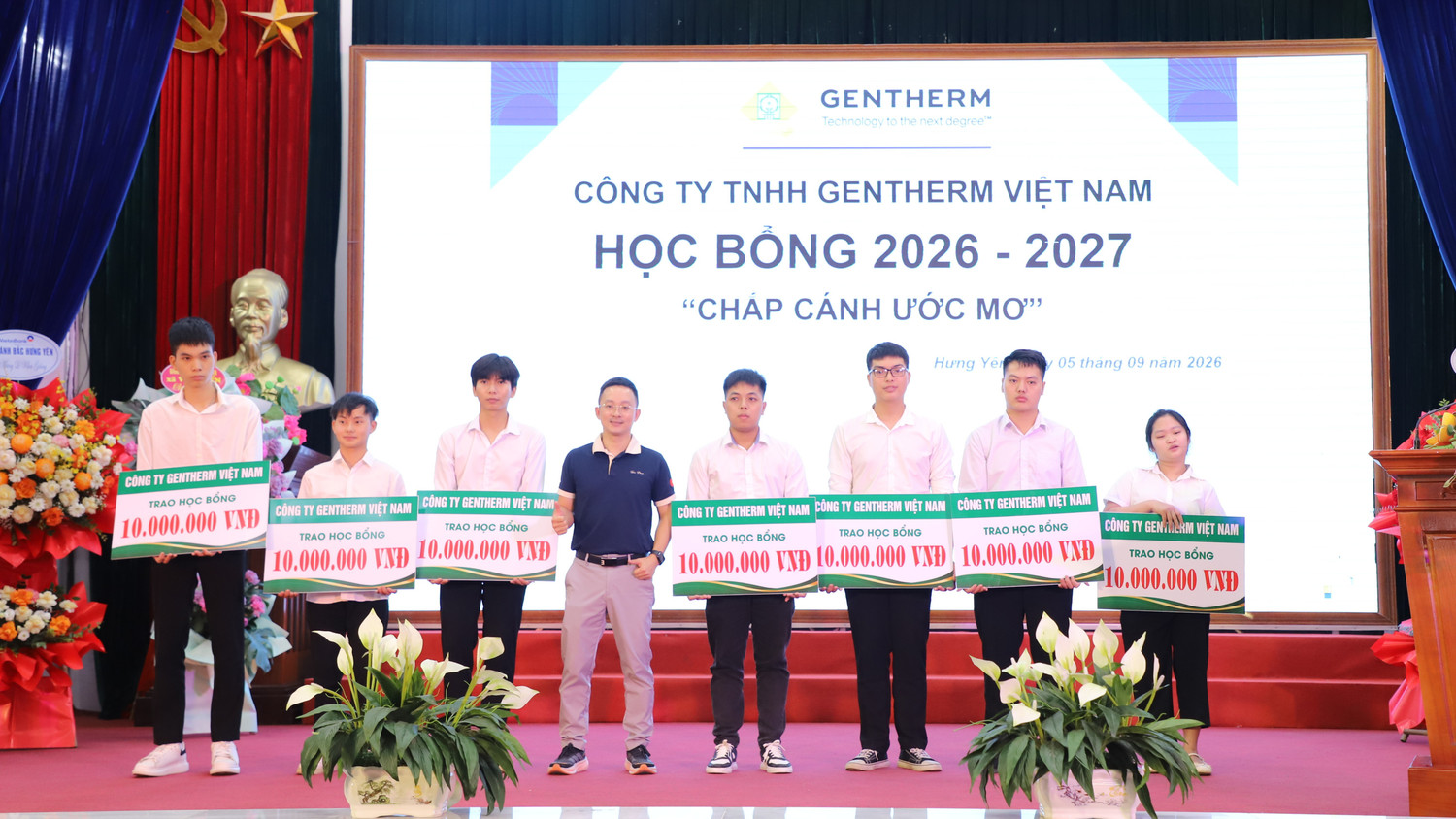 truong-dai-hoc-cong-nghe-ky-thuat-hung-yen-khai-giang-nam-hoc-2026-2027-5.jpg