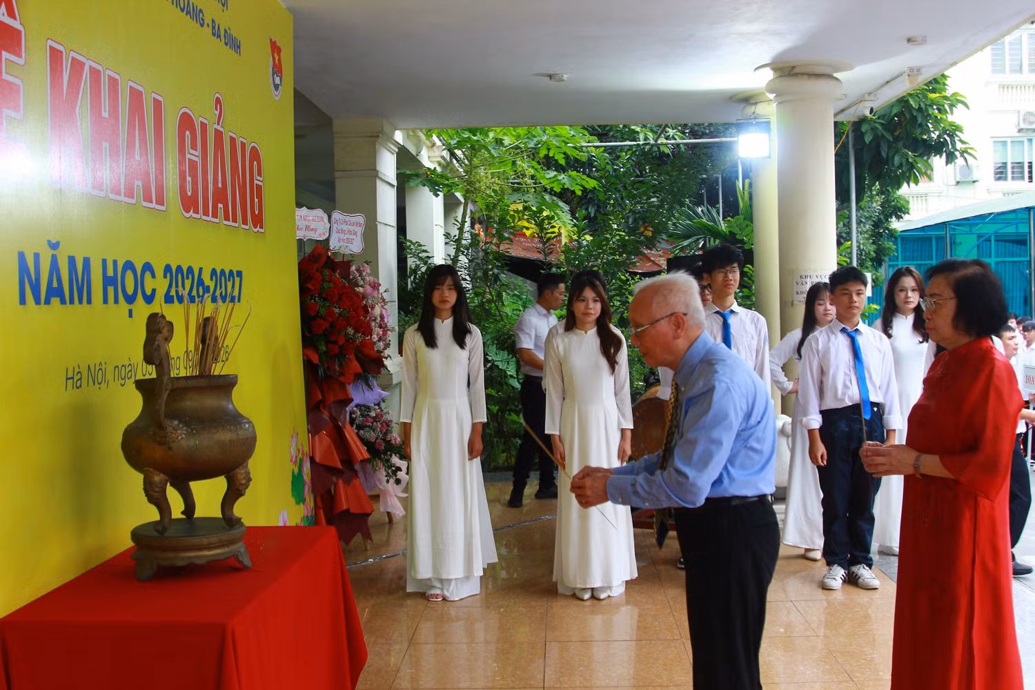 truong-thpt-dinh-tien-hoang-khai-giang-nam-hoc-2026-2027-4.jpg