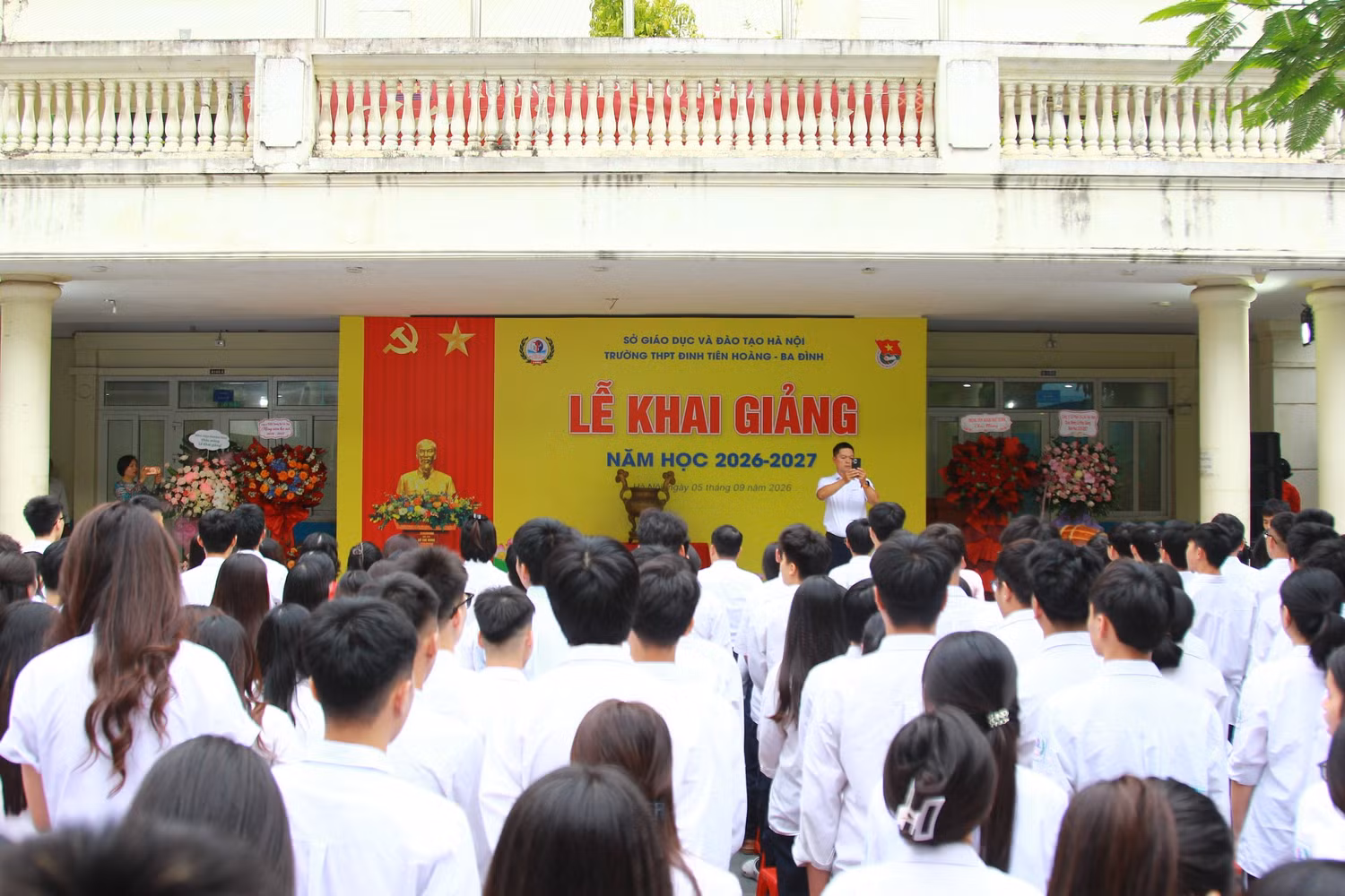truong-thpt-dinh-tien-hoang-khai-giang-nam-hoc-2026-2027-13.jpg