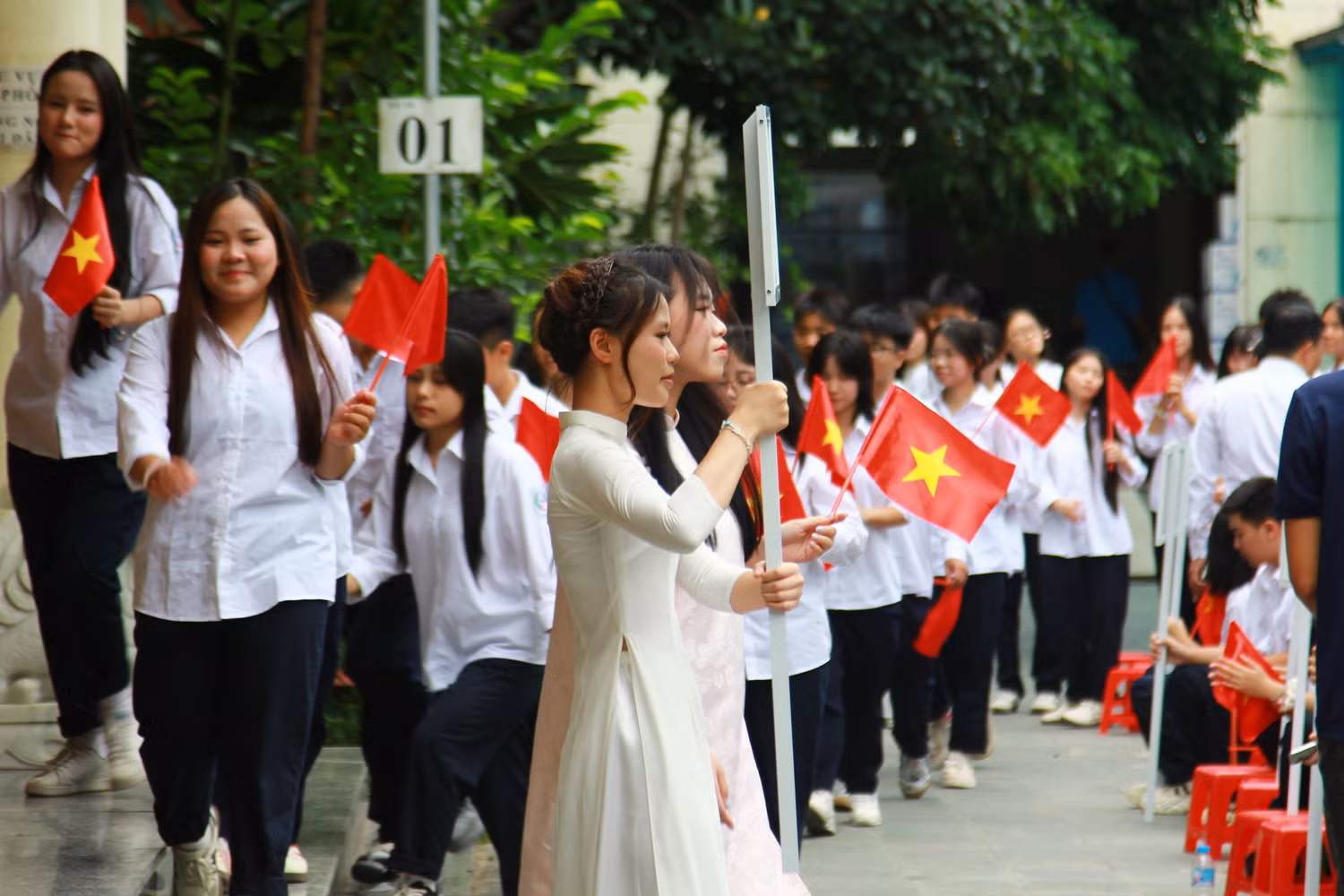 truong-thpt-dinh-tien-hoang-khai-giang-nam-hoc-2026-2027-7.jpg