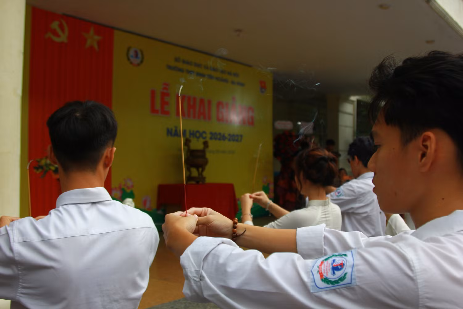 truong-thpt-dinh-tien-hoang-khai-giang-nam-hoc-2026-2027-2.jpg