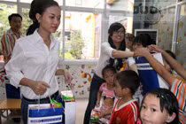 Clip Nữ sinh trong mơ mang niềm vui đến Lớp học Hy vọng