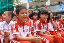 Hơn 2000 HS Tiểu học Dịch Vọng A hào hứng vẽ “Ước mơ của em"