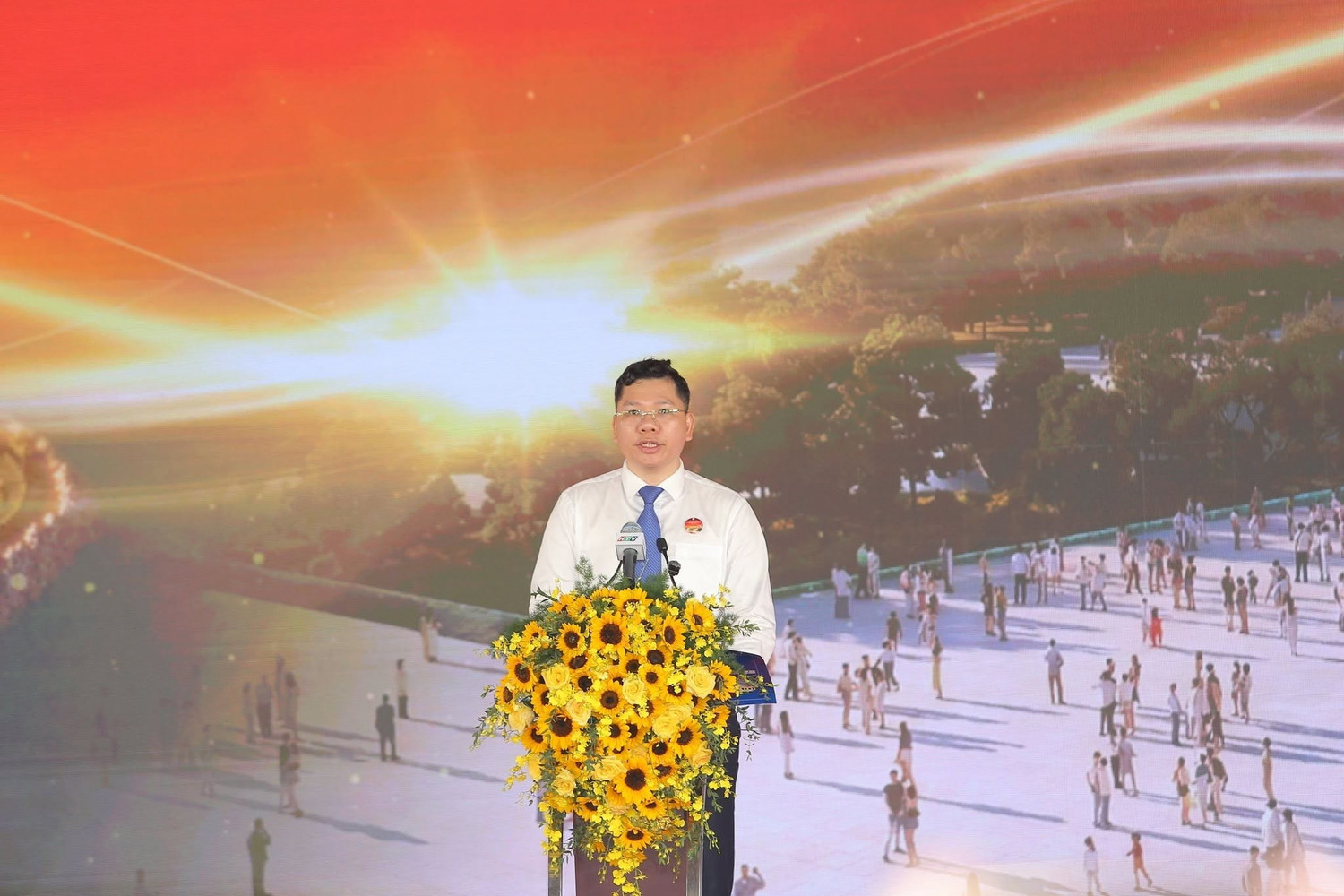 hoangnguyendinh.jpg