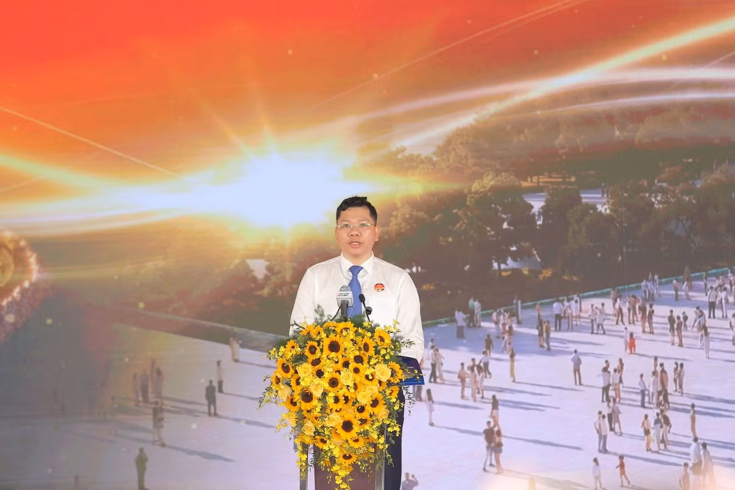 hoangnguyendinh.jpg