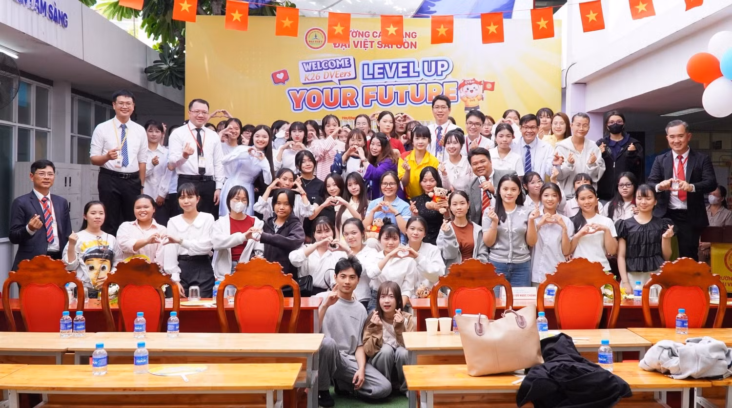 Đông đảo tân sinh viên Trường Cao đẳng Đại Việt Sài Gòn tham gia Ngày hội Chào đón Tân sinh viên khóa 2026 (đợt 1).