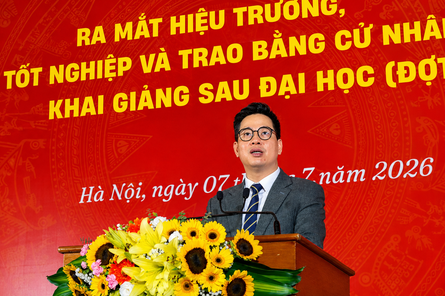 Phó Giáo sư, Tiến sĩ Trần Thành Nam - Tân Hiệu trưởng Trường Đại học Giáo dục - Đại học Quốc gia Hà Nội phát biểu tại buổi lễ. Ảnh: Doãn Nhàn